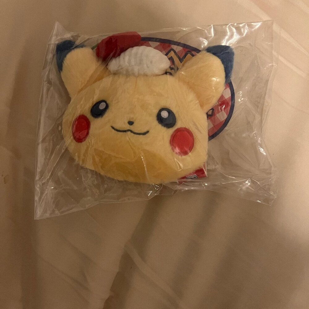 Pokemon Pikachu Retro Sweetheart Diner Plush Hand Mirror